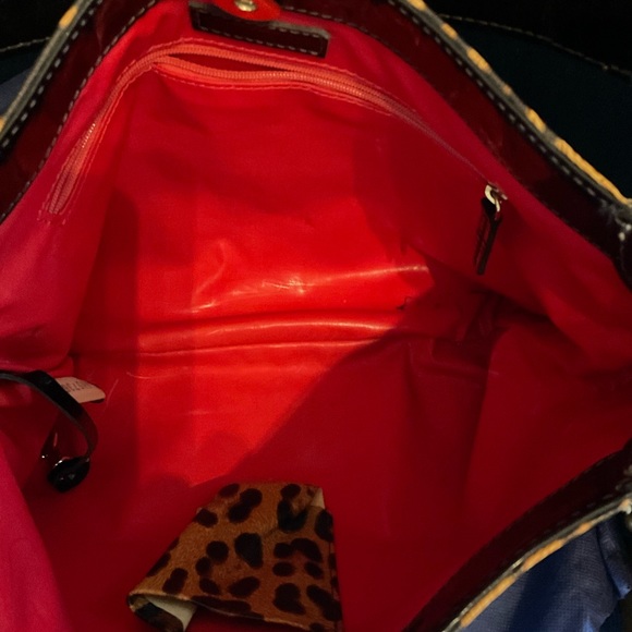 DOONEY BOURKE CHEETAH PRINT BLACK PATENT TRIM HOBO - Picture 7 of 13